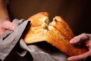 Bread moulder
